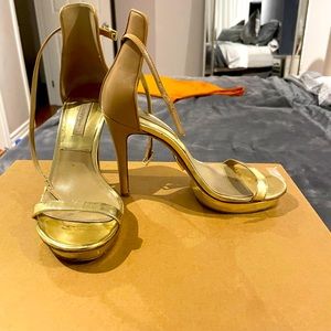 Michael kors sandal gold and beige 6 1/2